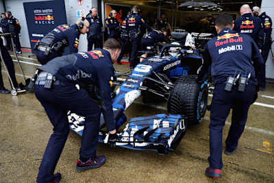 Daniel Ricciardo bei der Arbeit in Silverstone