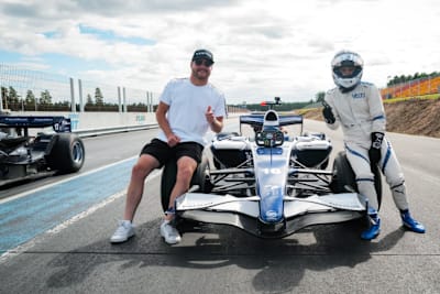 Valtteri Bottas und Tiffany Cromwell