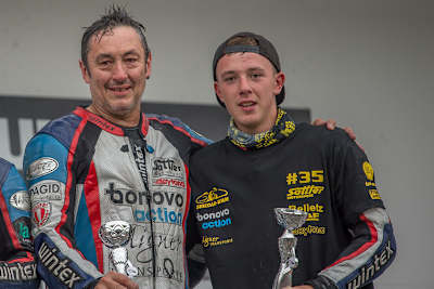 Nach ihrem Titelgewinn strahlten Josef Sattler und Luca Schmidt