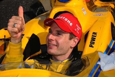 Daumen hoch: Power hat einen Vollzeitjob