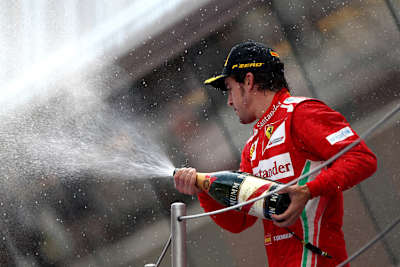 Alonso feierte in Valencia Saisonsieg Nr.2