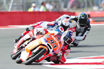 Jonas Folger: In Silverstone kämpfte er mit Miguel Oliveira (Mahindra) und den FTR-Honda-Piloten Alexis Masbou und Jack Miller