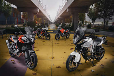 Weiter, schneller und mehr Spaß – KTMs Adventure Familie