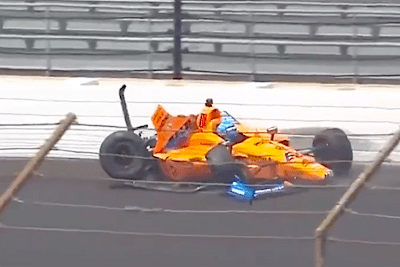 Der Wagen von Fernando Alonso wurde übel zugerichtet