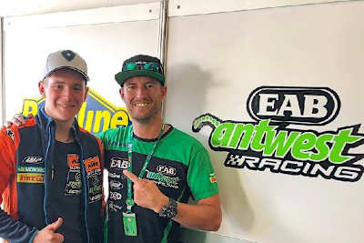 Anthony West (re) mit seinem Vertreter und Nachfolger Glenn van Straalen