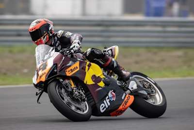 Sam Lowes stürmte am Ende des FP2 an die Spitze