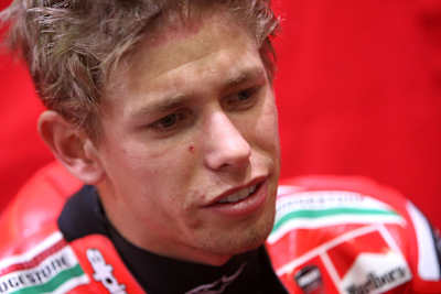 Casey Stoner: Beweglichkeit im Handgelenk fehlt