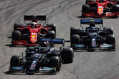 Mercedes gegen Ferrari in Brasilien