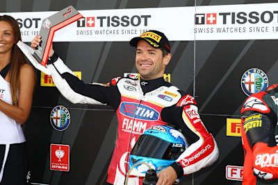 Nach Australien startet Carlos Checa in Silverstone zum zweiten Mal 2013 aus der ersten Reihe