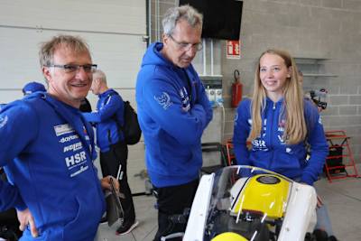 Lucy Michel mit Teamchef Stefan Laux links neben ihr