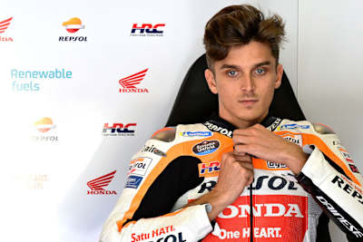 Luca Marini (26) in der Repsol-Honda-Box