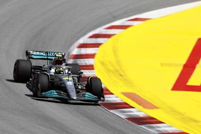 Lewis Hamilton fehlten im zweiten Training nur knapp zwei Zehntel auf die Tagesbestzeit