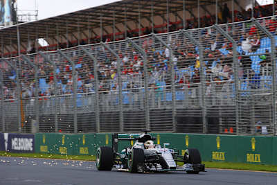 Bestzeit für Weltmeister Lewis Hamilton im ersten Training