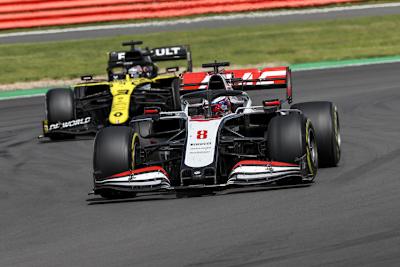 Romain Grosjean vor Daniel Ricciardo