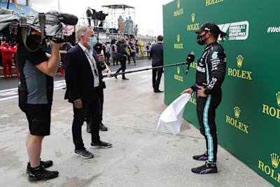 Martin Brundle und Lewis Hamilton nach dem Grossen Preis der Türkei 2020