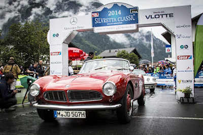 Am Start der Silvretta Classic: BMW 328 Mille Miglia Roadster, der 1940 Platz 3 bei der legendären Langstreckenfahrt belegte