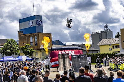 Hoschidays 2025: Nachdrückliche Vertreibung von Langeweile und Trübsal