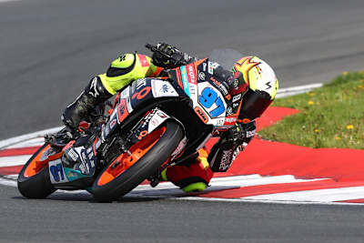 Maximilian Kappler holte sich den Sieg im ersten Rennen der SSP 300 in Oschersleben