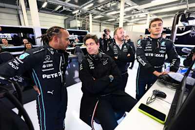 Lewis Hamilton, Toto Wolff und George Russell