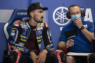 Loris Baz (li.) steht vor einer wichtigen Entscheidung