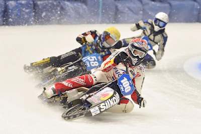 Als das Motorrad lief, fuhr Franz Zorn vorneweg