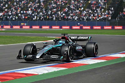 George Russell im Mercedes