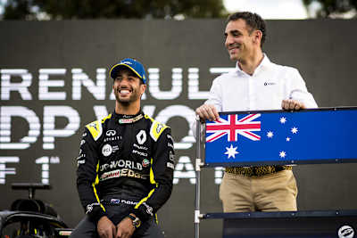 Daniel Ricciardo und Cyril Abiteboul in Melbourne 2020