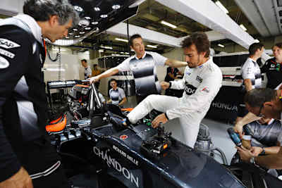 Fernando Alonso darf wieder einsteigen