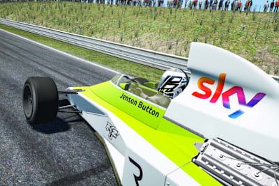 Jenson Button im virtuellen Formel-1-Renner