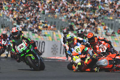 Johnny Rea (65) räumte Alvaro Bautista ab