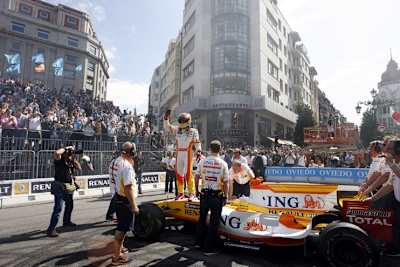 Alonso rockte Oviedo