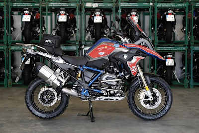BMW geht in die Vollen: 114 R 1200 GS wurden für die GS Trophy 2018 in der Mongolei vorgereitet
