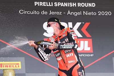 Scott Redding führt die Superbike-Wertung souverän an	