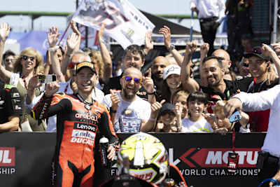 Ducati jubelt mit Alvaro Bautista