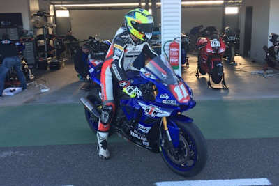 Roberto Rolfo bestritt bereits erste Testfahrten mit der Yamaha R1 von Moto-Ain 