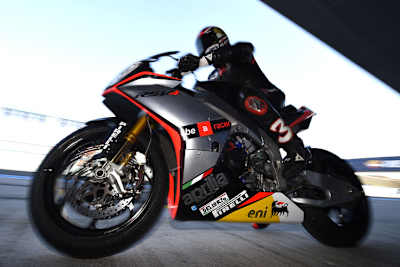 Max Biaggi ist zurück im Geschäft