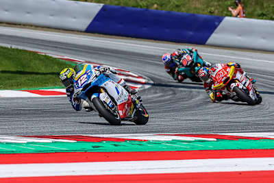 Tom Lüthi vor Fabio Di Giannantonio und Jake Dixon