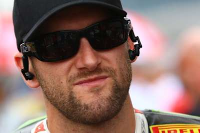 Tom Sykes zieht sein Programm durch