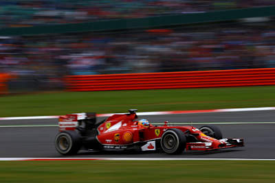 Fernando Alonso startete mit einem unfairen Vorteil von einer halben Wagenlänge in den Grossbritannien-GP