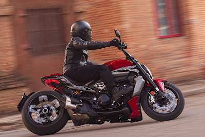 Ducati XDiavel V4: 2025er Modell mit V4 statt V2