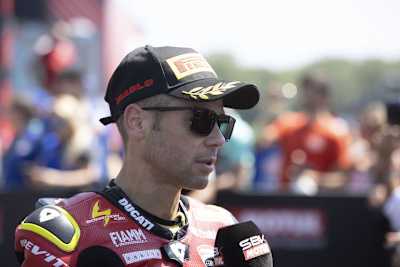 Álvaro Bautista sagt über Marc Márquez: «Die Honda lässt nicht zu, dass er so fährt, wie er es gerne möchte»  