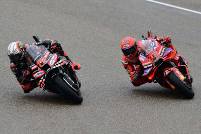 Zweikämpfe wurden laut Marc Marquez (re.) schwieriger