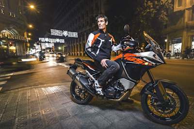 Mark Webber fährt selber gerne Motorrad