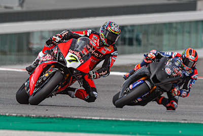 Chaz Davies vor Michael van der Mark