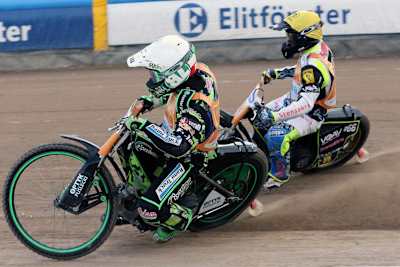 Patryk Dudek vor Fredrik Lindgren