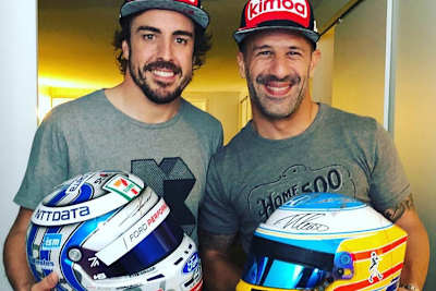Fernando Alonso mit Tony Kanaan in Le Mans