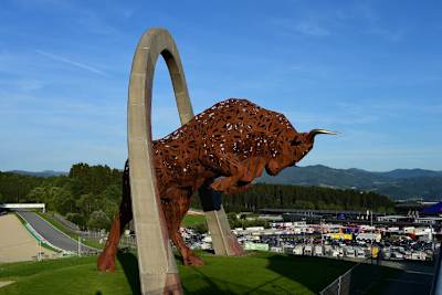 Die MotoGP-Teams schlagen ihre Zelte knapp zwei Wochen lang am Red Bull Ring auf