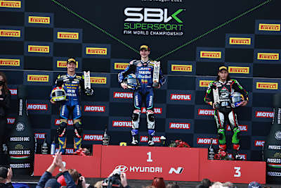 Podium von Lauf 1: Domi Aegerter, Lorenzo Baldassarri und Can Öncü (v.l.)