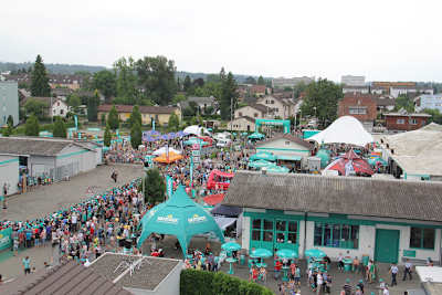 Das Motorex-Firmengelände hat beeindruckende Dimensionen – trotzdem flanierten die Besucher zu Spitzenzeiten einigermaßen gedrängt