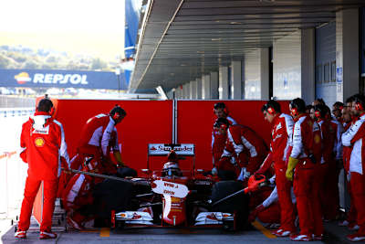 Geheimniskrämerei beim Testbesten: Kimi Räikkönen mit Ferrari